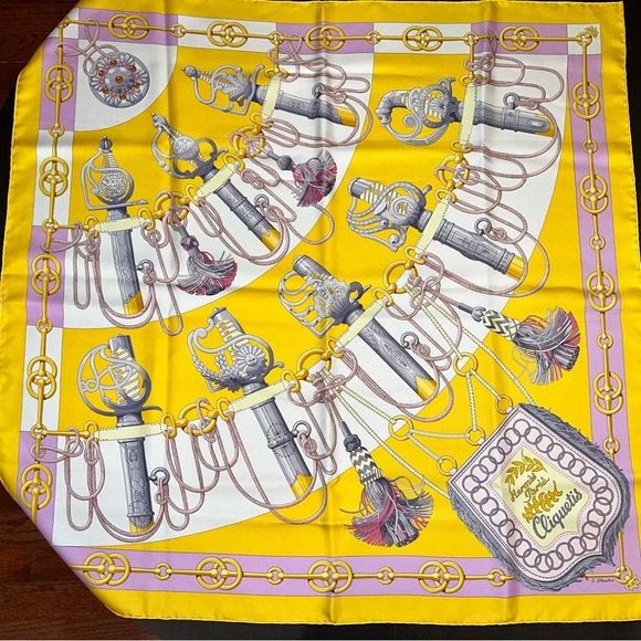 SOLD!! Hermès CLIQUETIS SCARF in Jaune Soleil / Parme / Gris Acier - Picture 4 of 10